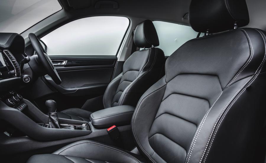 Интерьер Skoda Kodiaq 4x4 2016 года  (UK) (фото 23 из 41)